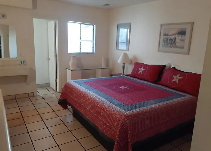 Stagecoach Hotel 4*