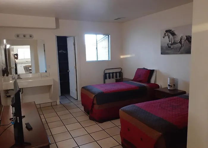 Stagecoach Hotel 4*